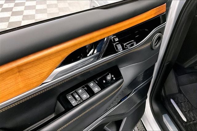 2025 Jeep Grand Wagoneer Series III 4x4-Pano Roof-Htd/Cooled Massaging Leather-DVD