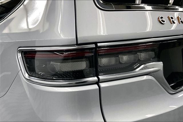 2025 Jeep Grand Wagoneer Series III 4x4-Pano Roof-Htd/Cooled Massaging Leather-DVD