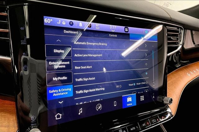 2025 Jeep Grand Wagoneer Series III 4x4-Pano Roof-Htd/Cooled Massaging Leather-DVD