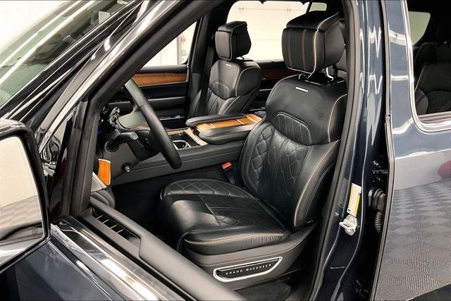2025 Jeep Grand Wagoneer Series III 4x4 - Pano Roof - Htd/Cooled Massaging Leather