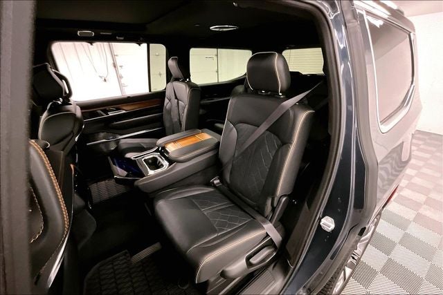 2025 Jeep Grand Wagoneer Series III 4x4 - Pano Roof - Htd/Cooled Massaging Leather
