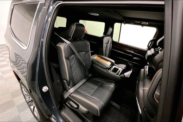 2025 Jeep Grand Wagoneer Series III 4x4 - Pano Roof - Htd/Cooled Massaging Leather