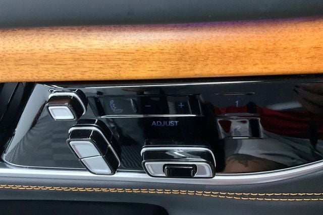 2025 Jeep Grand Wagoneer Series III 4x4 - Pano Roof - Htd/Cooled Massaging Leather