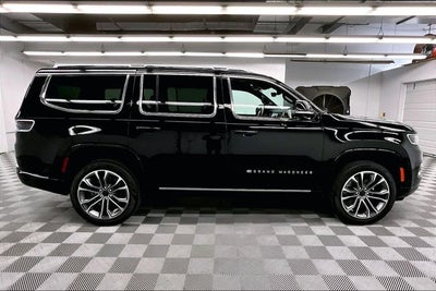 2025 Jeep Grand Wagoneer Series III 4x4 - Pano Roof - Htd/Cooled Massaging Leather