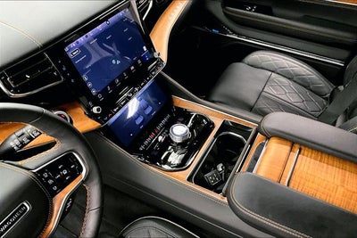 2025 Jeep Grand Wagoneer Series III 4x4 - Pano Roof - Htd/Cooled Massaging Leather