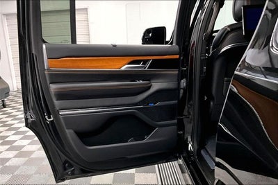 2025 Jeep Grand Wagoneer Series III 4x4 - Pano Roof - Htd/Cooled Massaging Leather