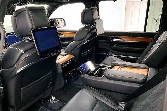 2025 Jeep Grand Wagoneer Series III 4x4 - Pano Roof - Htd/Cooled Massaging Leather