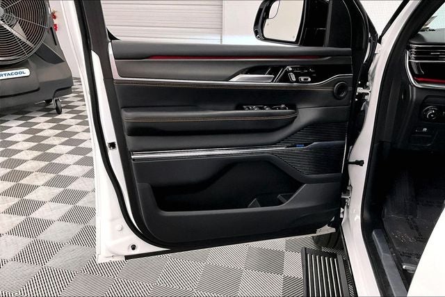 2024 Jeep Grand Wagoneer Series III 4x4 - Pano Roof - Htd/Cooled Massaging Leather