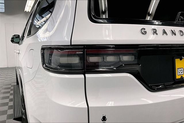 2024 Jeep Grand Wagoneer Series III 4x4 - Pano Roof - Htd/Cooled Massaging Leather