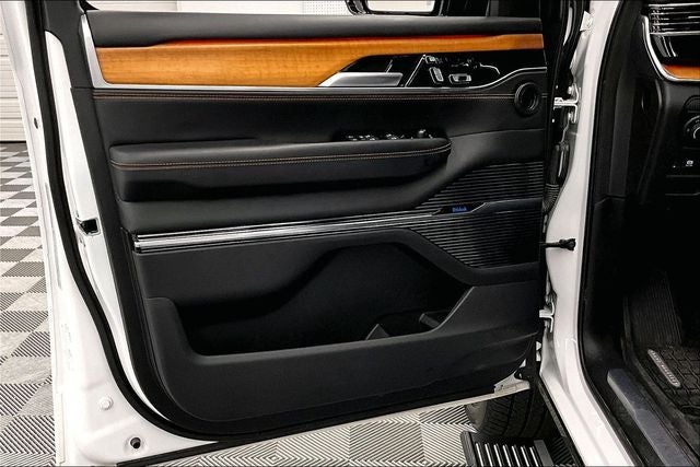2024 Jeep Grand Wagoneer Series III