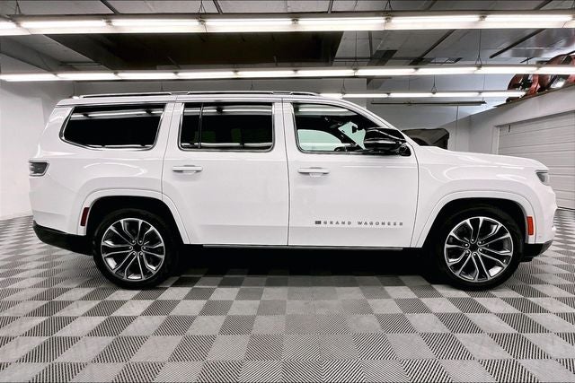2025 Jeep Grand Wagoneer Series III 4x4-Pano Roof-Htd/Cooled Massaging Leather