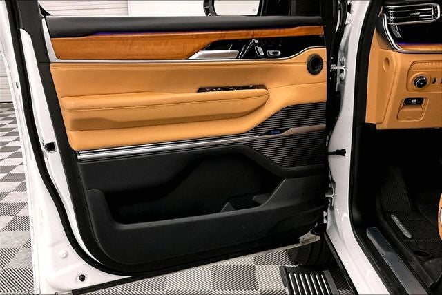 2025 Jeep Grand Wagoneer Series III 4x4-Pano Roof-Htd/Cooled Massaging Leather