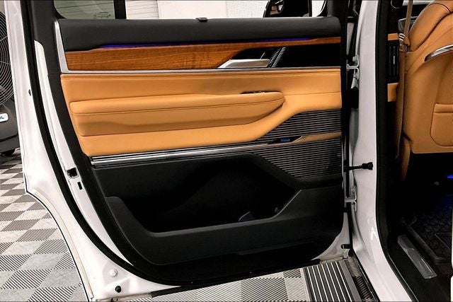 2025 Jeep Grand Wagoneer Series III 4x4-Pano Roof-Htd/Cooled Massaging Leather