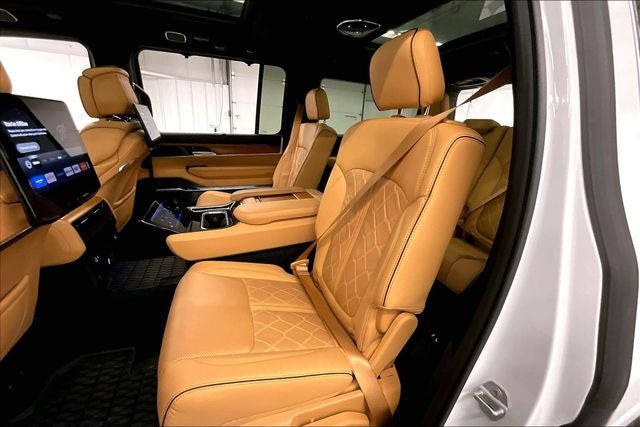 2025 Jeep Grand Wagoneer Series III 4x4-Pano Roof-Htd/Cooled Massaging Leather