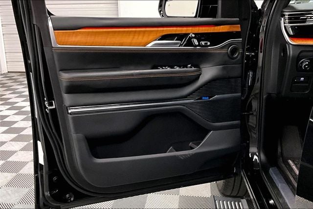 2024 Jeep Grand Wagoneer Series III