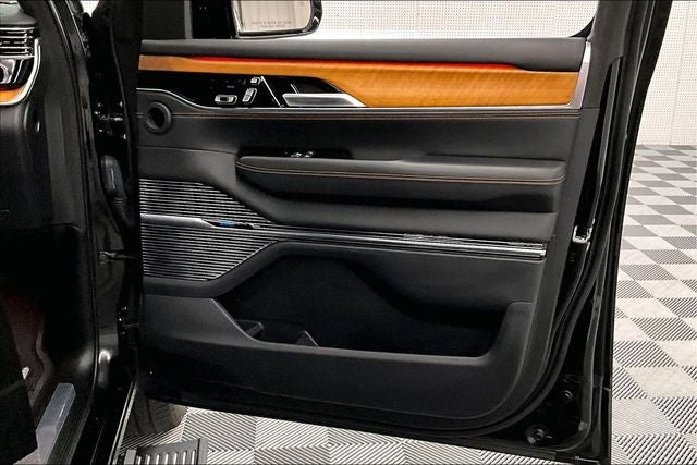 2024 Jeep Grand Wagoneer Series III