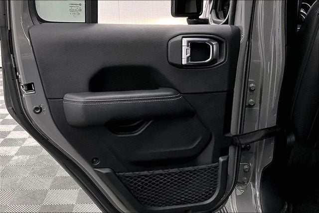 2022 Jeep Gladiator Overland 4x4 - Trailer Tow Pkg - Alpine Premium Audio