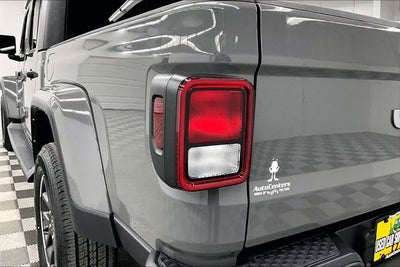 2022 Jeep Gladiator Overland 4x4 - Trailer Tow Pkg - Alpine Premium Audio