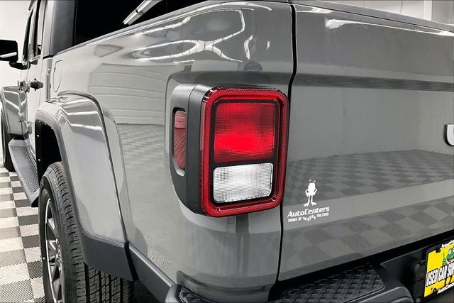 2022 Jeep Gladiator Overland 4x4 - Trailer Tow Pkg - Alpine Premium Audio