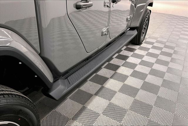 2022 Jeep Gladiator Overland 4x4 - Trailer Tow Pkg - Alpine Premium Audio