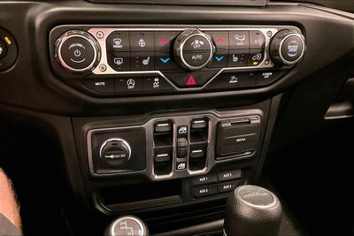 2022 Jeep Gladiator Willys