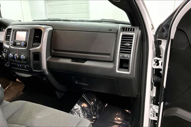 2024 RAM 1500 Classic Warlock 4x4 - Warlock Pkg - 20'' Black Wheels