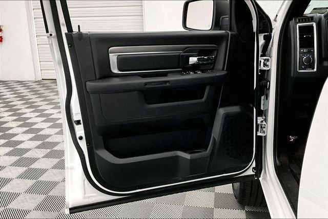 2024 RAM 1500 Classic Warlock 4x4 - Warlock Pkg - 20'' Black Wheels