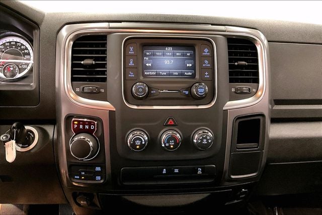 2024 RAM 1500 Classic Warlock 4x4 - Warlock Pkg - 20'' Black Wheels