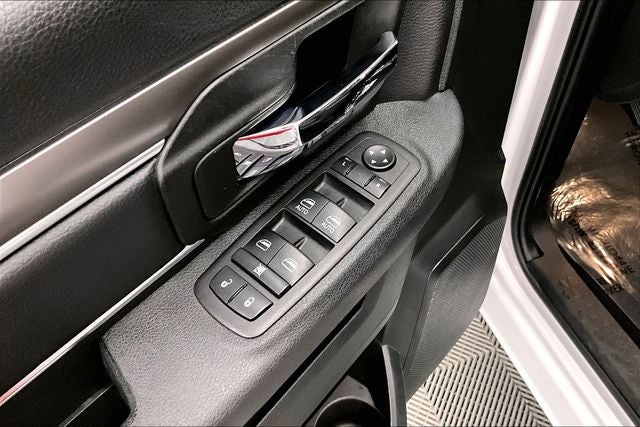 2024 RAM 1500 Classic Warlock 4x4 - Warlock Pkg - 20'' Black Wheels