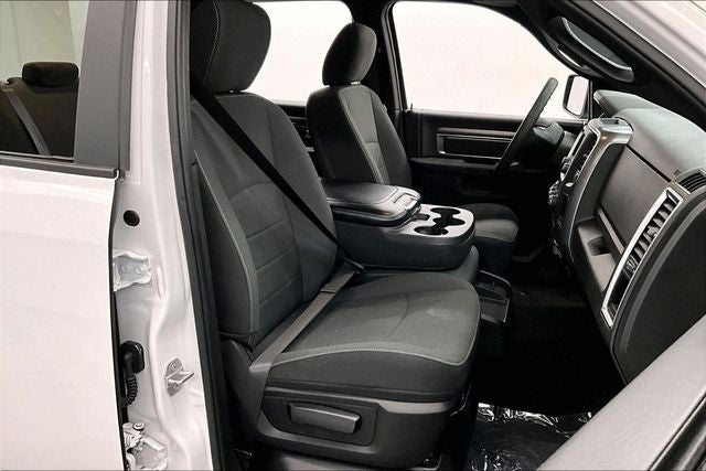 2024 RAM 1500 Classic Warlock 4x4 - Warlock Pkg - 20'' Black Wheels