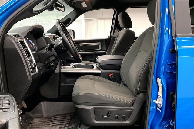 2024 RAM 1500 Classic Warlock 4x4 - Htd Seats - Remote Start - 20'' Wheels