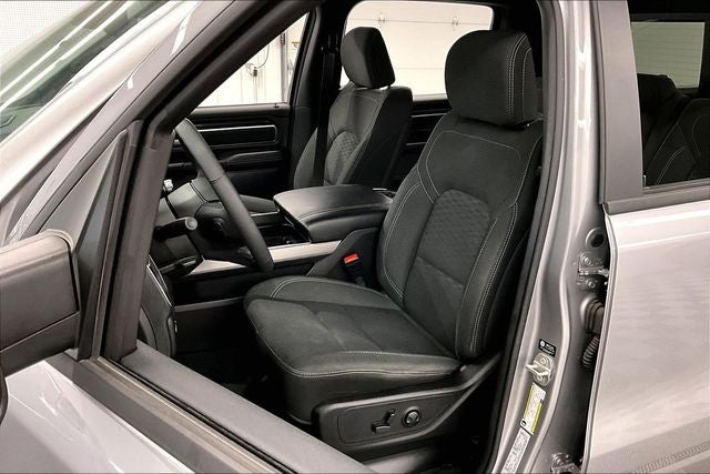 2025 RAM 1500 Big Horn/Lone Star 4x4 - Night Edition - Adaptive Cruise - 20'' Wheel