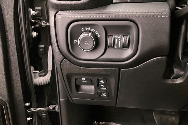 2023 RAM 1500 Limited 4x4-Diesel-Pano Roof-Adaptive Cruise-22'' Wheels