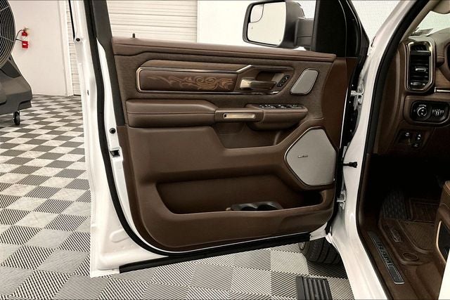 2025 RAM 1500 Limited 4x4 - Pano Roof - Htd/Cooled Massaging Leather