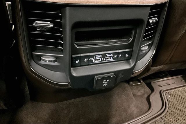 2025 RAM 1500 Limited 4x4 - Pano Roof - Htd/Cooled Massaging Leather