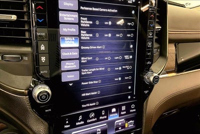 2025 RAM 1500 Limited 4x4 - Pano Roof - Htd/Cooled Massaging Leather