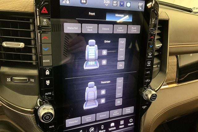 2025 RAM 1500 Limited 4x4 - Pano Roof - Htd/Cooled Massaging Leather