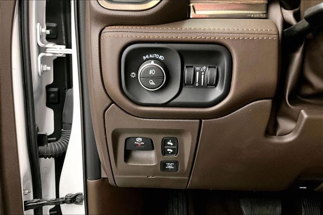 2025 RAM 1500 Limited Longhorn-4x4-Pano Roof-Htd/Cooled Massaging Seats