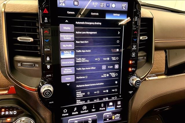 2025 RAM 1500 Limited Longhorn-4x4-Pano Roof-Htd/Cooled Massaging Seats