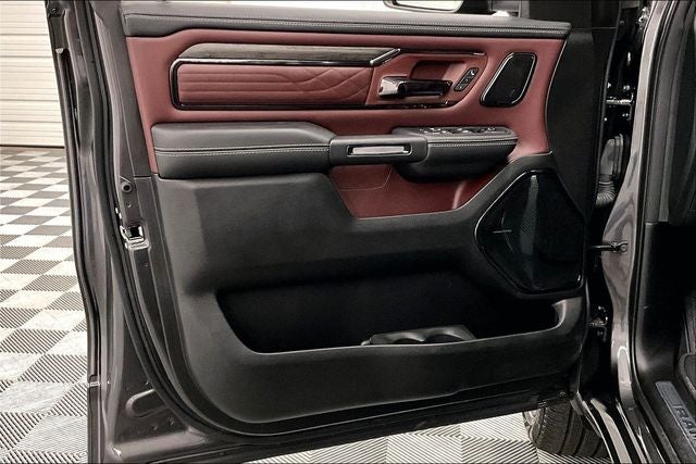 2025 RAM 1500 Limited 4x4 - Night Edition - Htd/Cooled Massaging Leather