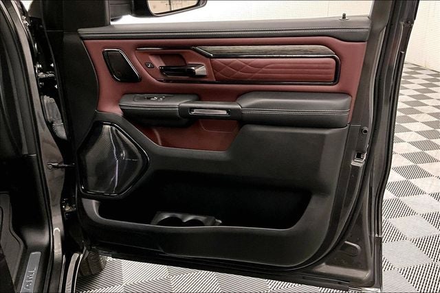 2025 RAM 1500 Limited 4x4 - Night Edition - Htd/Cooled Massaging Leather
