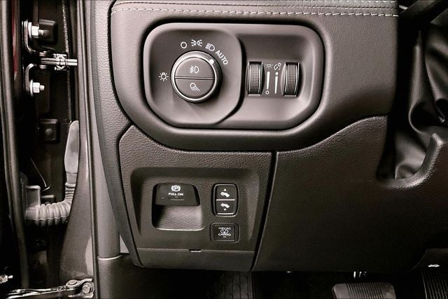 2025 RAM 1500 Limited 4x4 - Night Edition - Htd/Cooled Massaging Leather