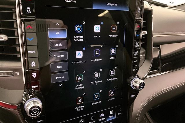 2025 RAM 1500 Limited 4x4 - Night Edition - Htd/Cooled Massaging Leather