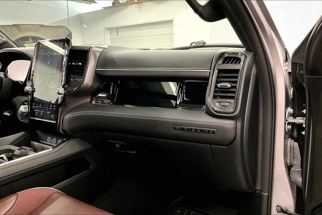 2025 RAM 1500 Limited 4x4-Pano Roof-Htd/Cooled Massaging Leather