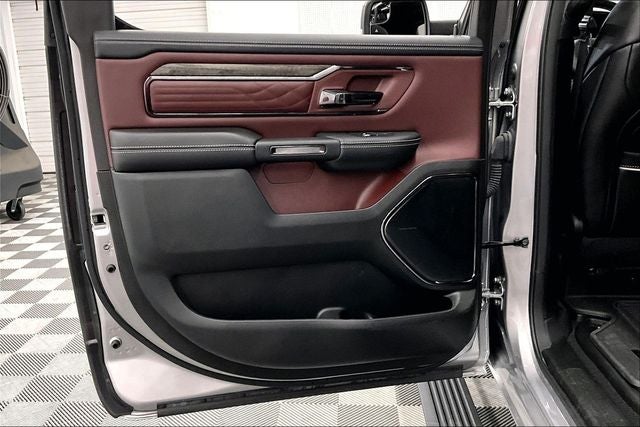 2025 RAM 1500 Limited 4x4-Pano Roof-Htd/Cooled Massaging Leather