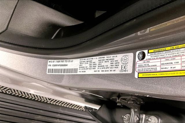 2025 RAM 1500 Limited 4x4-Pano Roof-Htd/Cooled Massaging Leather