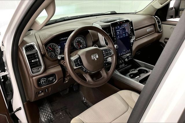 2025 RAM 1500 Laramie 4x4 - Pano Roof - Htd/Cooled Leather