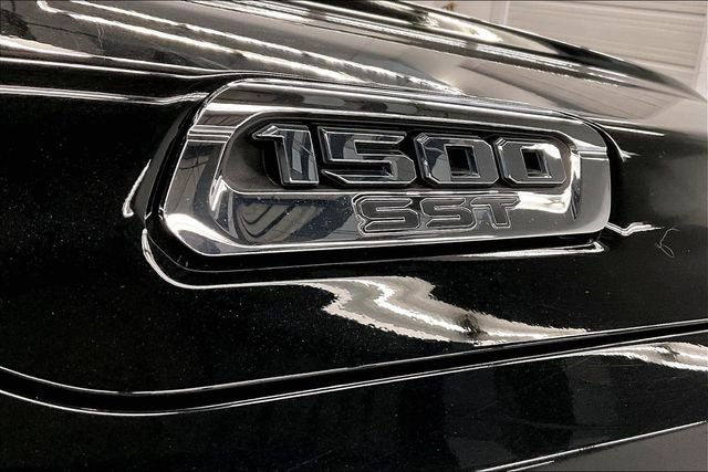 2025 RAM 1500 Laramie 4x4 - Htd/Cooled Leather - Adaptive Cruise - 20''