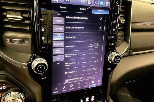 2025 RAM 1500 Laramie 4x4 - Htd/Cooled Leather - Adaptive Cruise - 20''