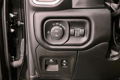 2025 RAM 1500 Laramie 4x4 - Htd/Cooled Leather - Adaptive Cruise - 20''